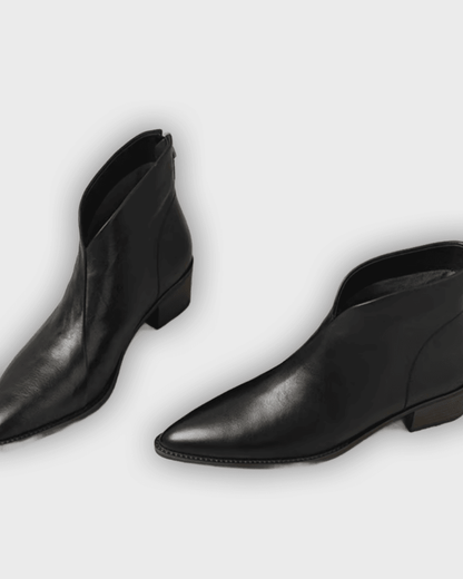 Freyja – Women’s Elegant Knee-High Boots with Block Heel