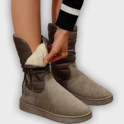 Svala – Women’s Lace-Up Boots with Fur Lining