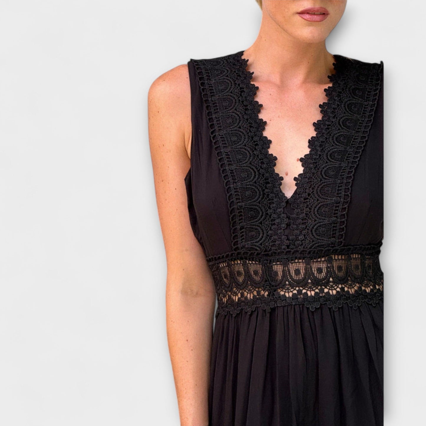 Ninfea Sleeveless Boho Midi Dress with Lace Details